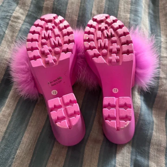 Dazzle Pink open Toe Fluffy Platform Heels - Picture 2 of 2